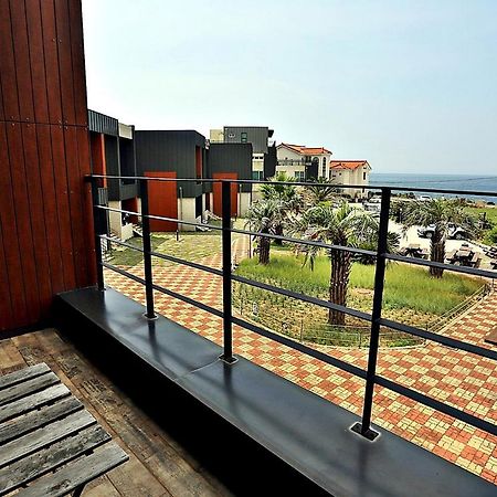 J Raum Resort Seogwipo Exterior photo