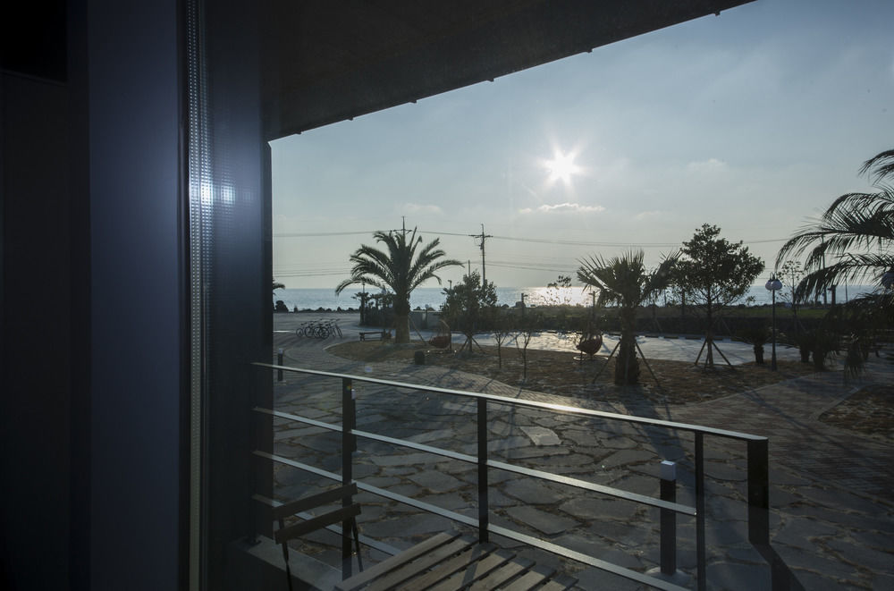J Raum Resort Seogwipo Exterior photo