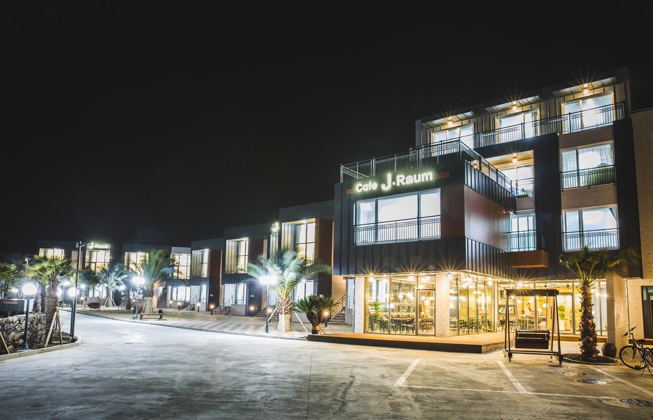 J Raum Resort Seogwipo Exterior photo