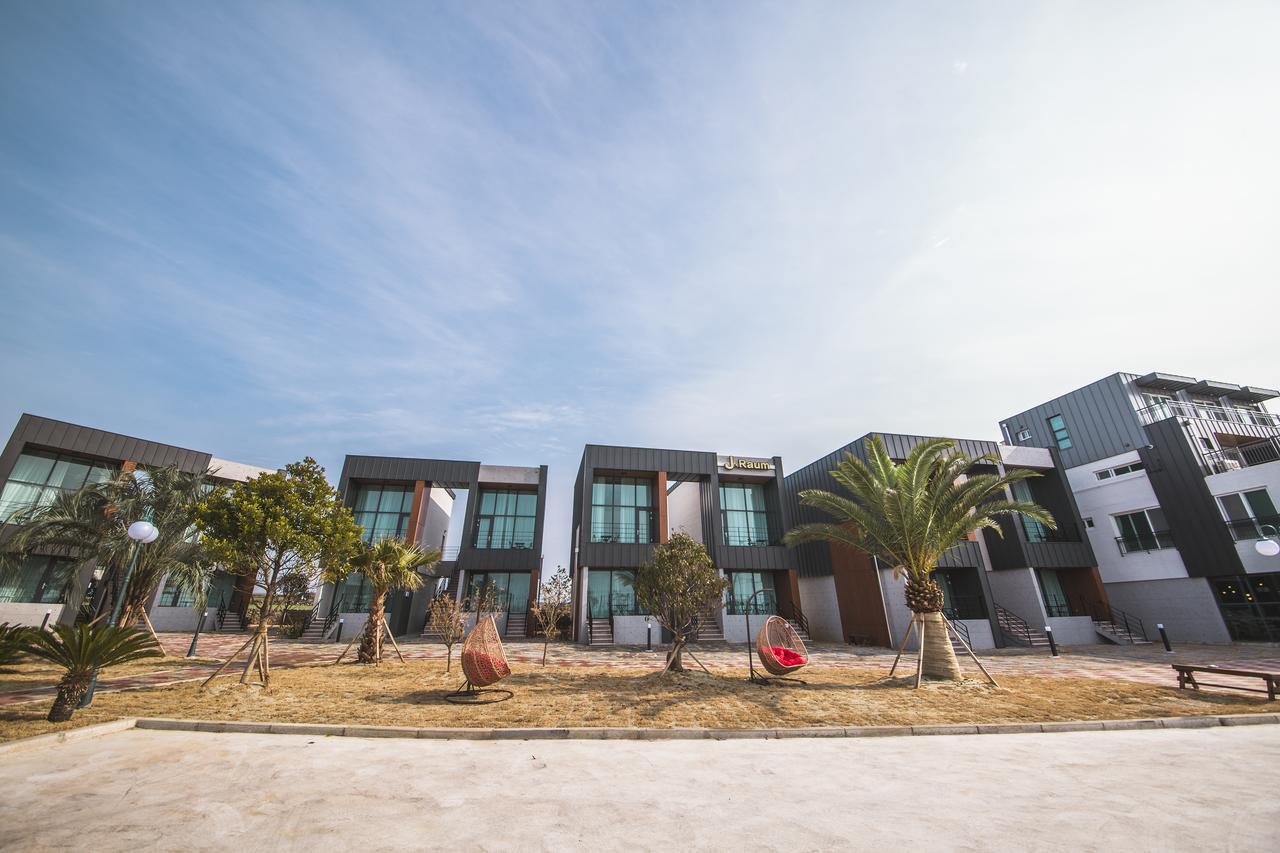 J Raum Resort Seogwipo Exterior photo