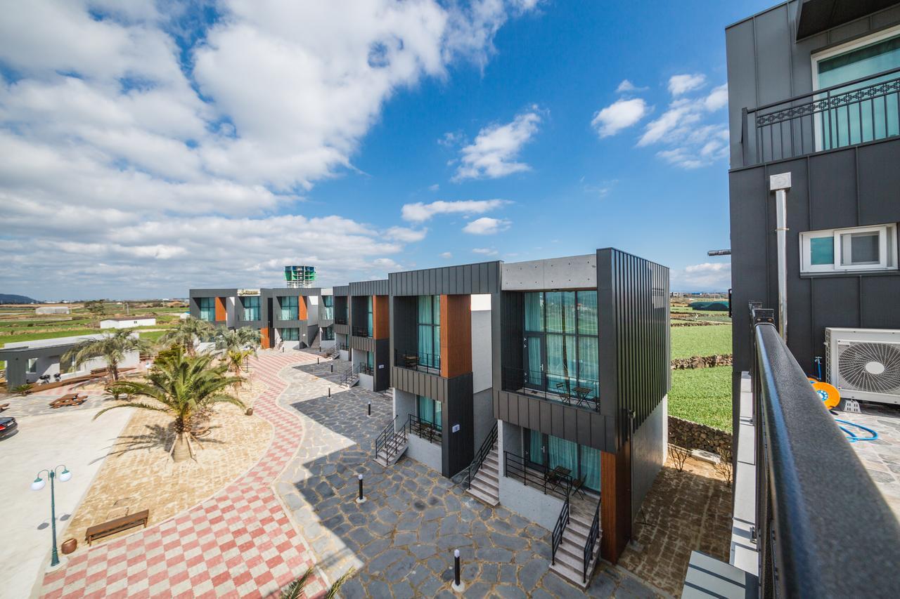 J Raum Resort Seogwipo Exterior photo