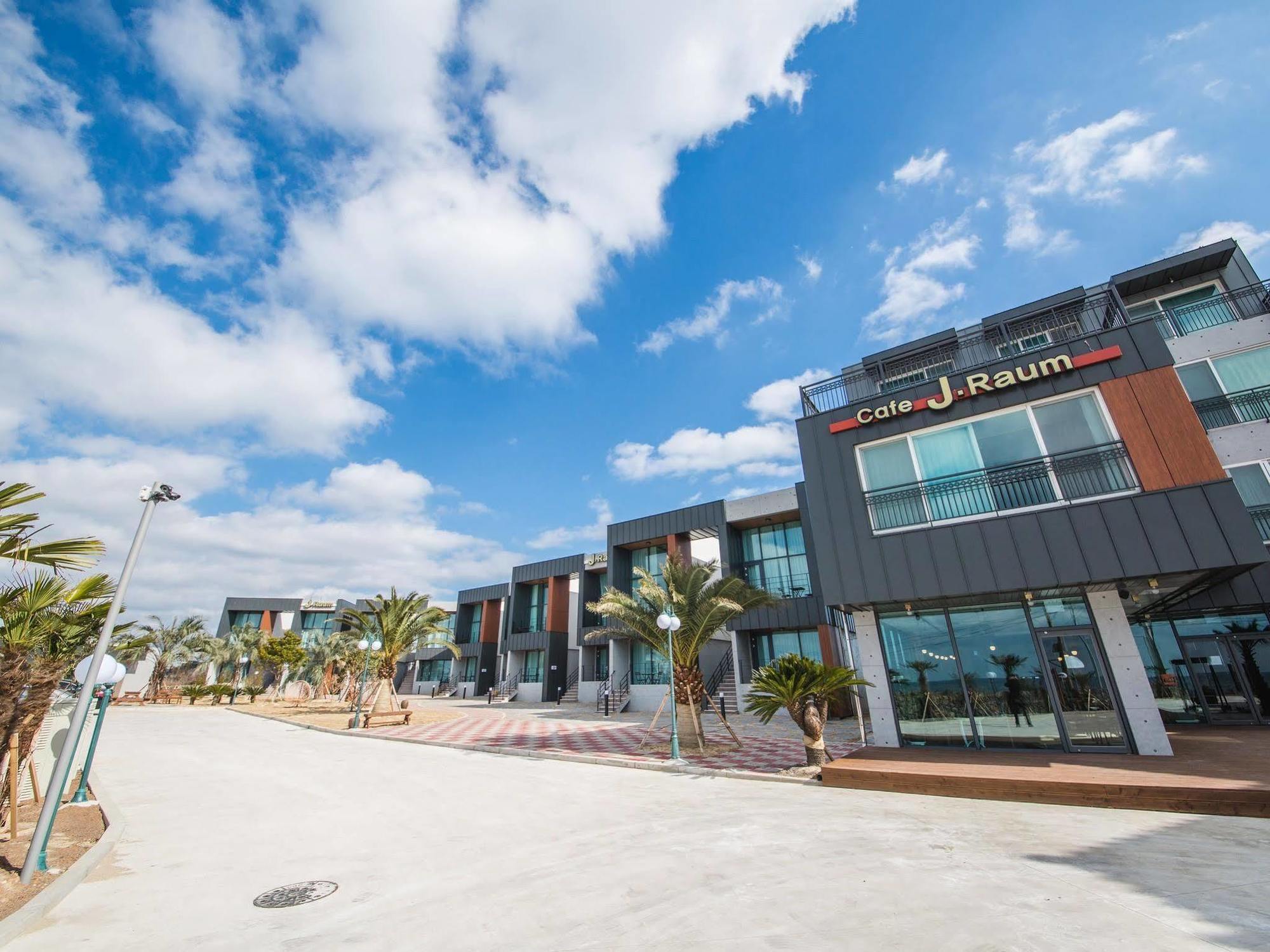 J Raum Resort Seogwipo Exterior photo